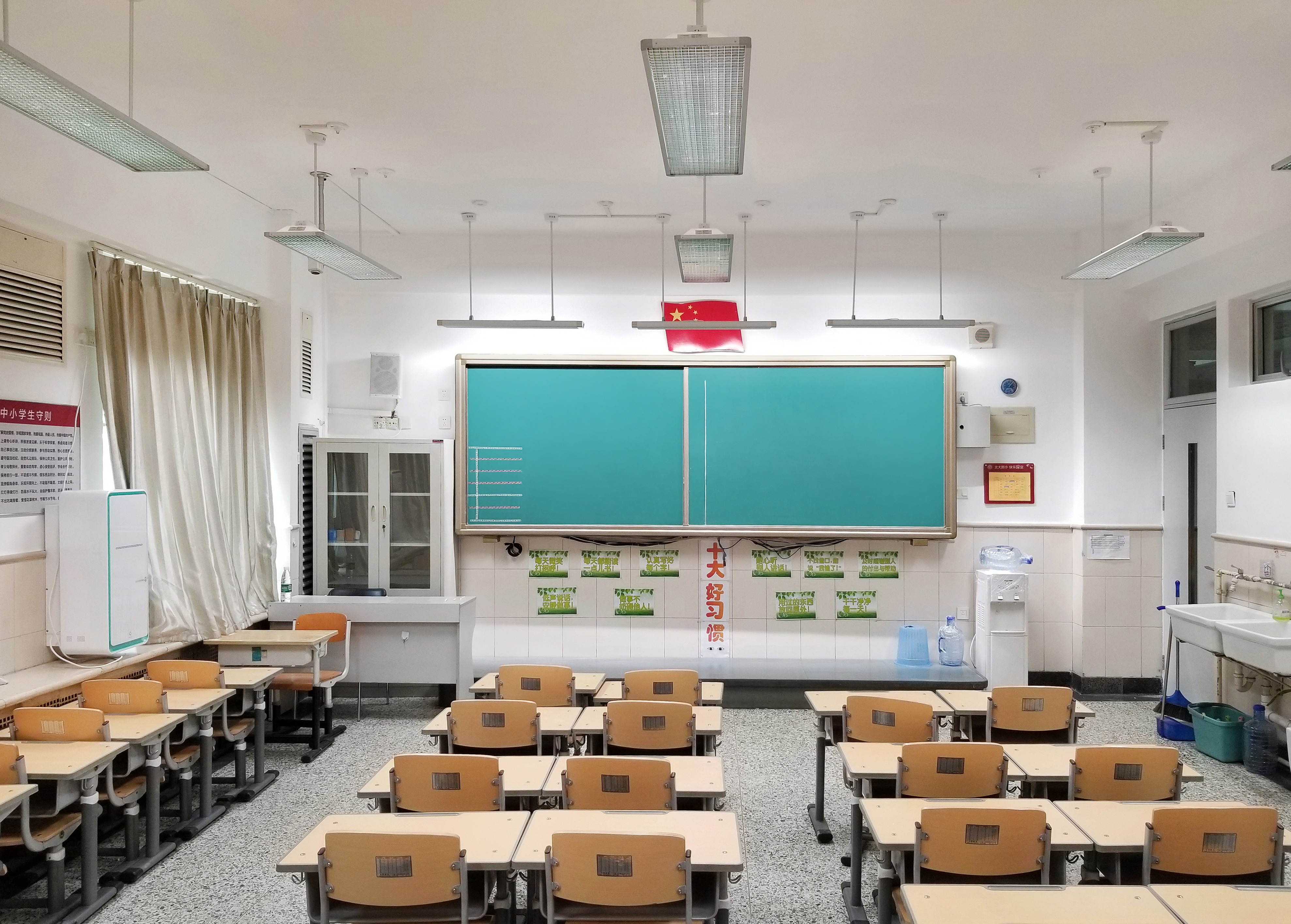 一圖讀懂，3月實(shí)施！強(qiáng)制性國(guó)家標(biāo)準(zhǔn)《兒童青少年學(xué)習(xí)用品近視防控衛(wèi)生要求》解讀來(lái)了！